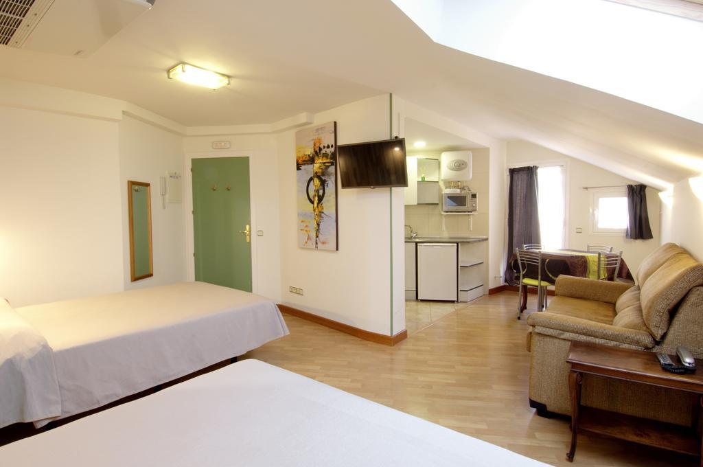 Hotel Apartamentos Aralso Segovia Eksteriør bilde