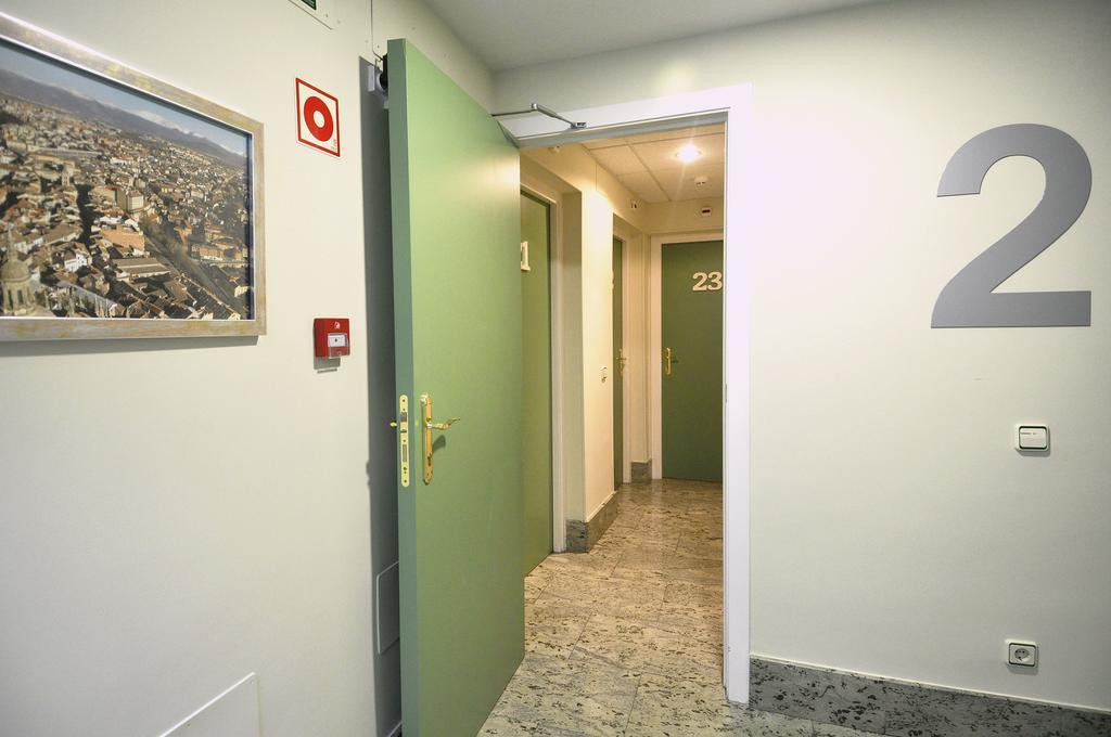 Hotel Apartamentos Aralso Segovia Eksteriør bilde