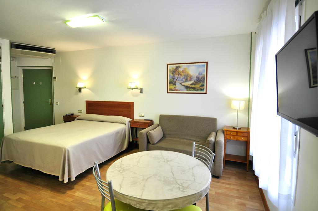 Hotel Apartamentos Aralso Segovia Eksteriør bilde