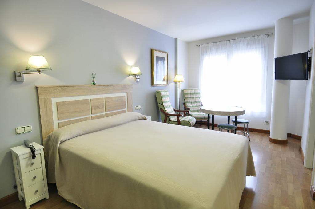 Hotel Apartamentos Aralso Segovia Eksteriør bilde