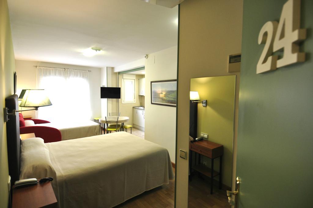 Hotel Apartamentos Aralso Segovia Eksteriør bilde